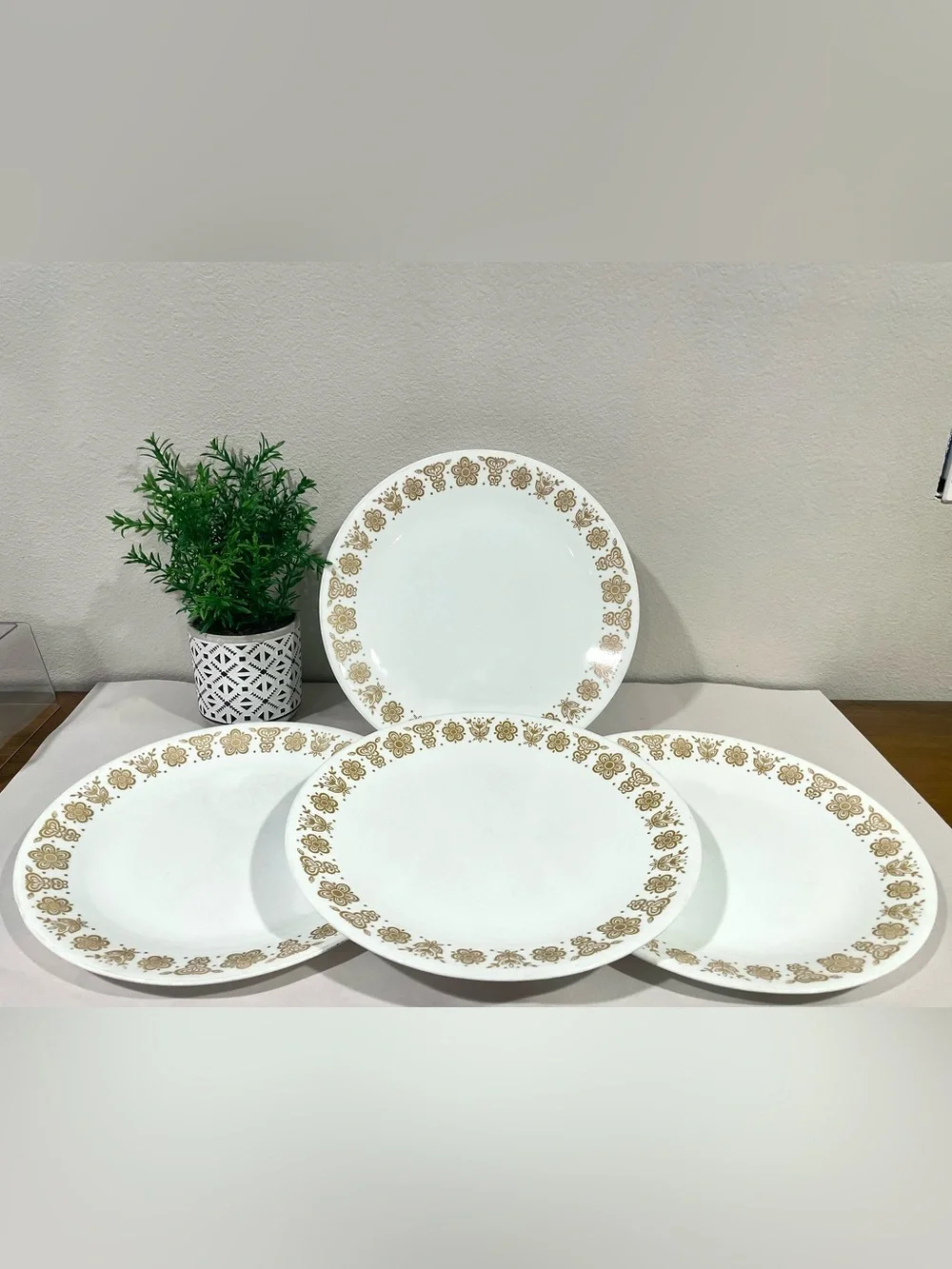 Set (4) VTG Corelle “Butterfly Gold” Pattern 10”Dinner Plates | Vintage | GUC